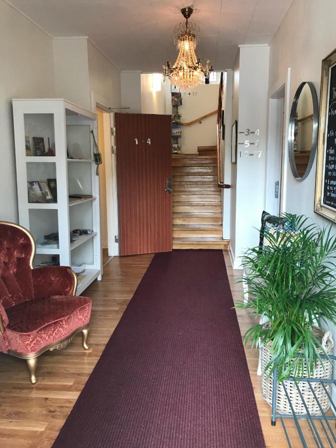 Jaernvaegshotellet B&B سكارا المظهر الخارجي الصورة