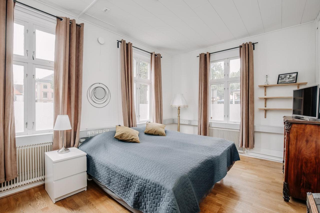 Jaernvaegshotellet B&B سكارا المظهر الخارجي الصورة